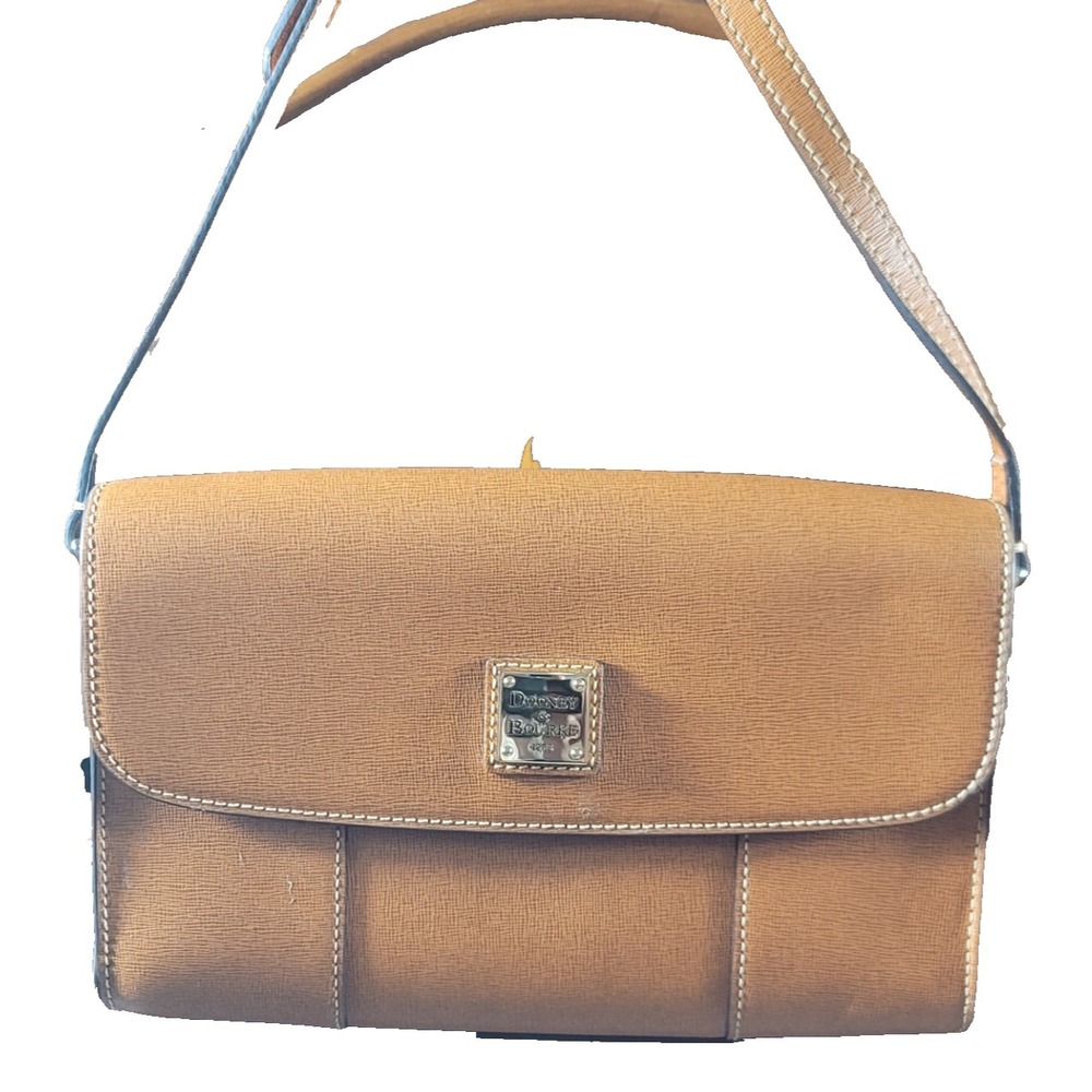 Dooney & Bourke Womens Casy Crossbody Saffiano Leather Bag